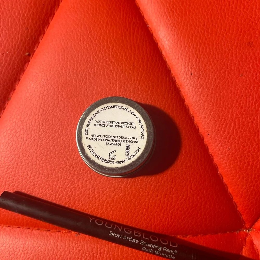 Makeup bundle - Picture 6 of 6